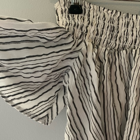 Kimchi Blue Off the Shoulders Striped Shirt!! - Picture 3 of 5